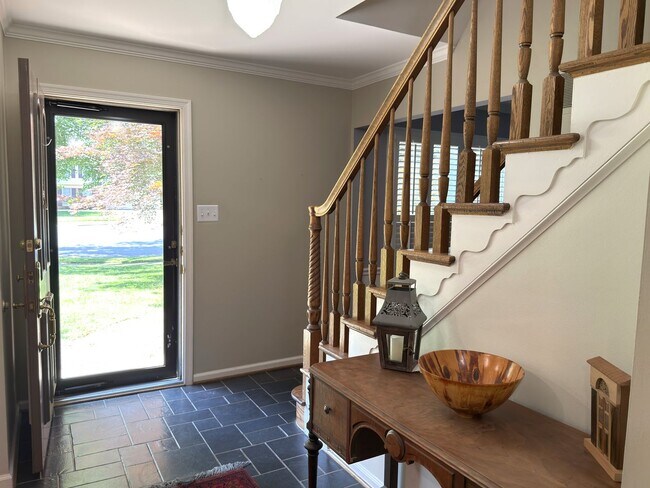 Building Photo - Spacious 3-Bedroom, 3.5 Bath Garage Home I...