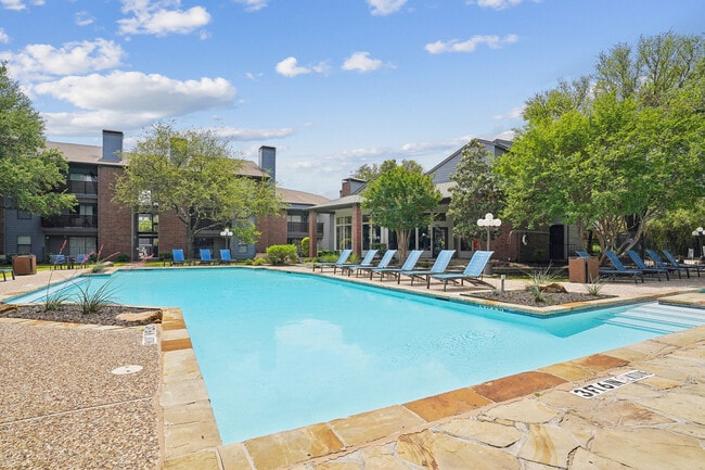 Building Photo - Vantage Point Apartments