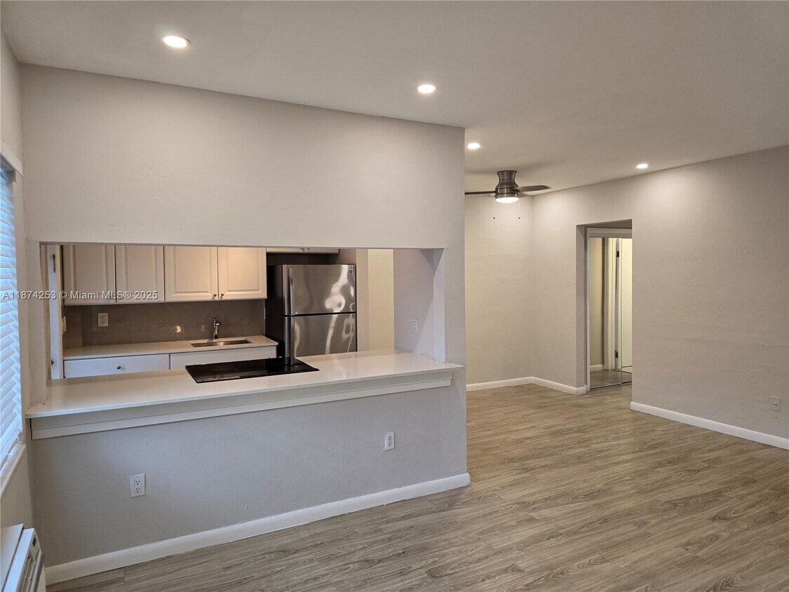 Foto principal - 835 Lenox Ave.