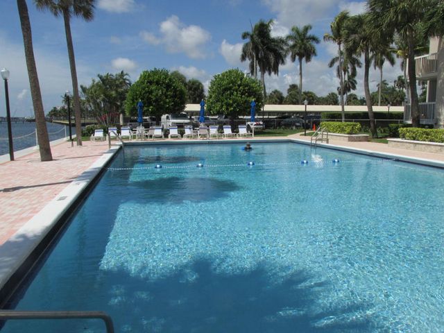 Foto principal - 2600 N Flagler Dr