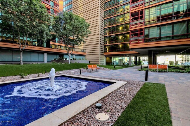 Foto del edificio - 4808 N 24th St