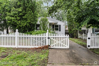 Building Photo - 204 Raritan St