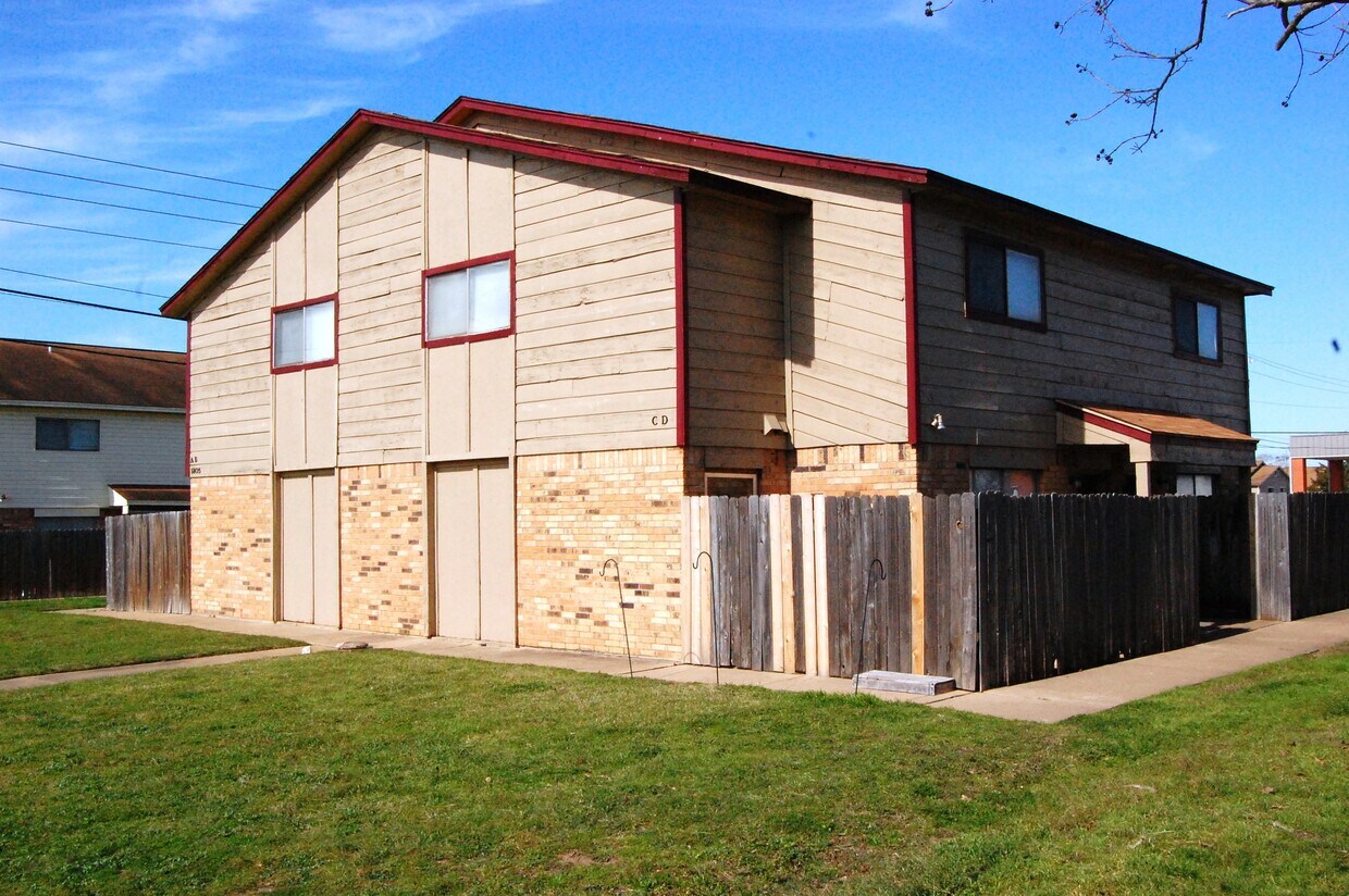 1805 Treehouse Trail, College Station, TX 77845 Townhouse for Rent in