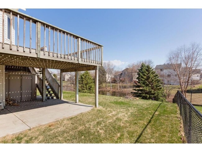 Building Photo - 2142 Groveland Way