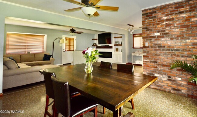 Foto del edificio - 101 Boxwood Dr