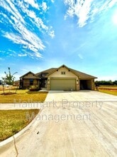 Building Photo - 4904 Vine Clf Rd