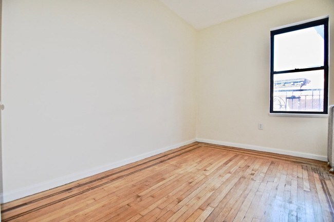 Building Photo - 602 W 139th St