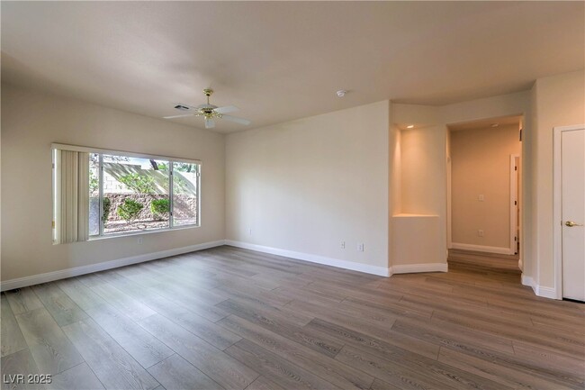 Building Photo - 10634 Sky Meadows Ave