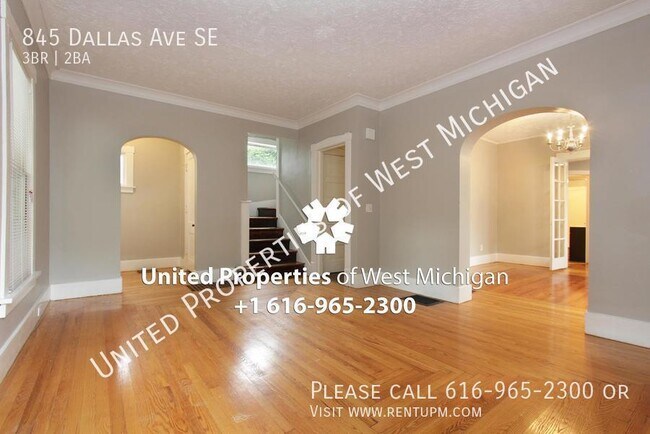 Foto del edificio - Available Now | 3 Bed 2 Bath Single Family...
