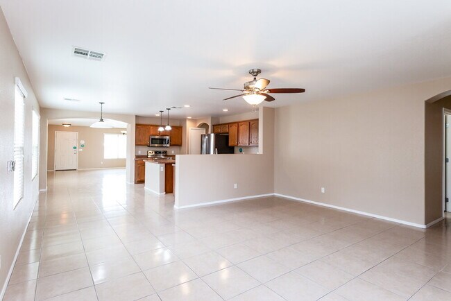 Foto del edificio - 3630 W Mesquite Ave