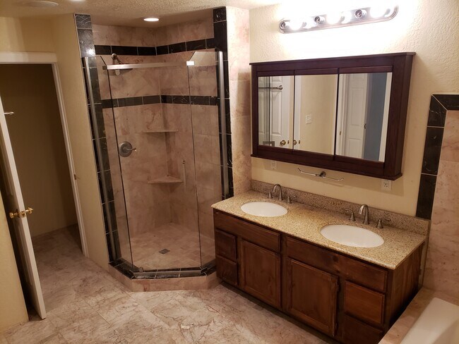 G1 bathroom - 2123 15th St