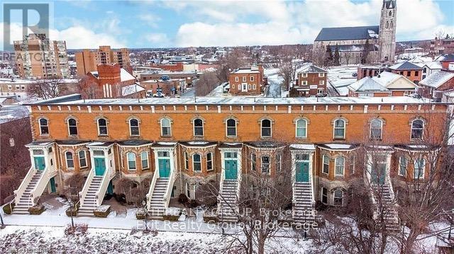 Photo principale - 10-110 Patterson St