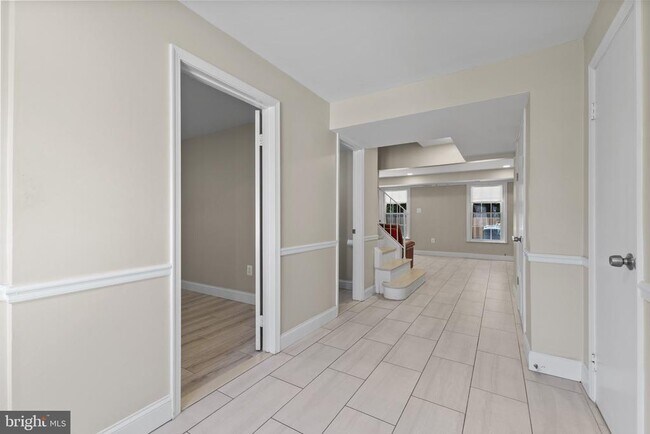 Foto del edificio - 4305 Birchlake Ct
