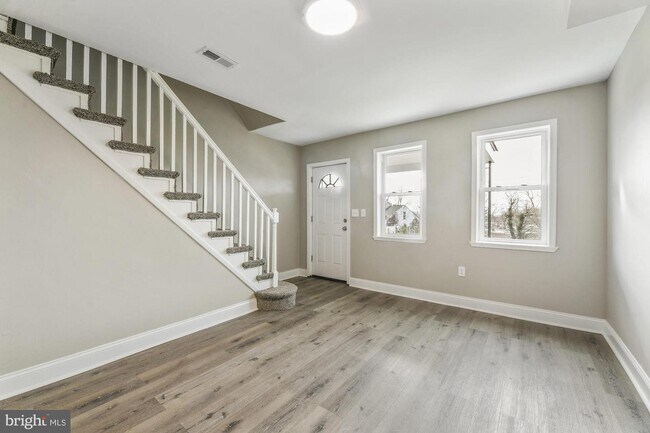 Foto del edificio - 2512 Oswego Ave