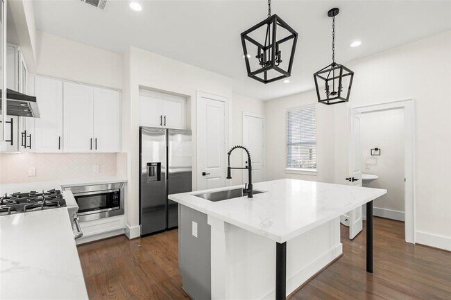 Building Photo - 1812 Palmetto Landing Dr