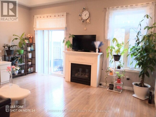 Building Photo - 876 Golf Links Rd