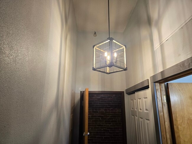 Building Photo - 222 Jay St