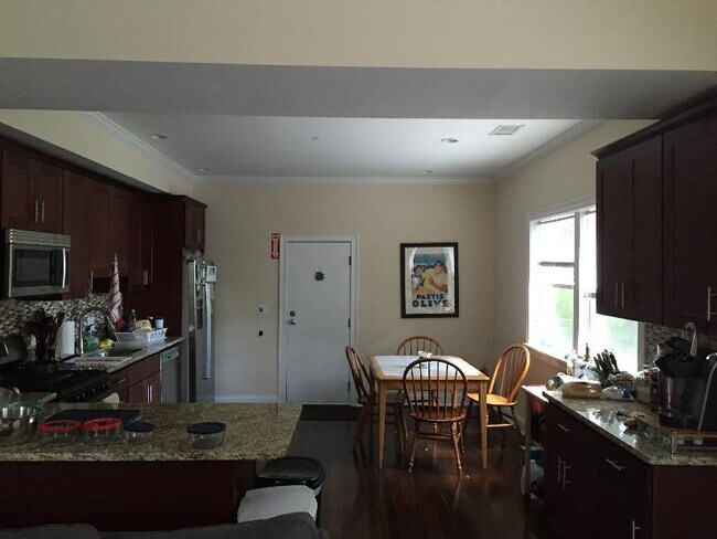 Foto del edificio - 16 Robeson St