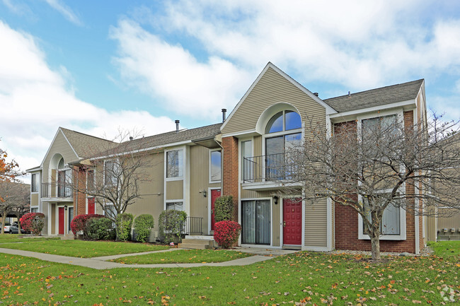 The Heights de Novi - Heights of Novi Apartments