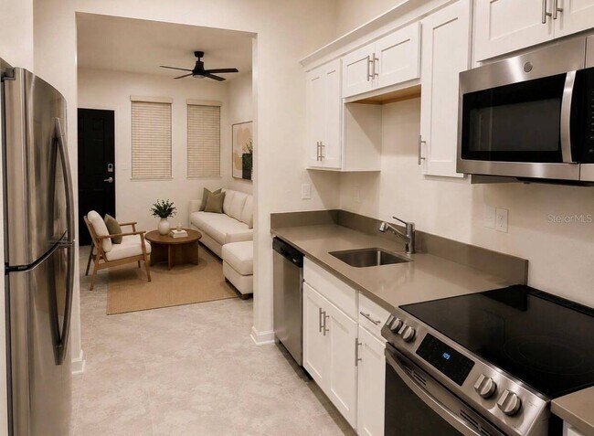 Building Photo - 8979 Chipping Sq Ln
