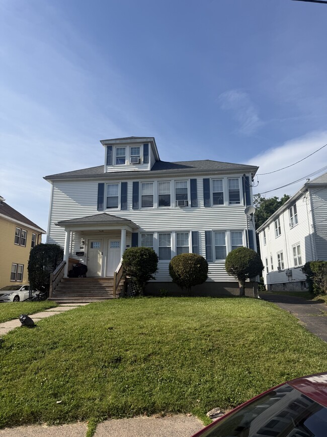 Building Photo - 102 Thomaston St