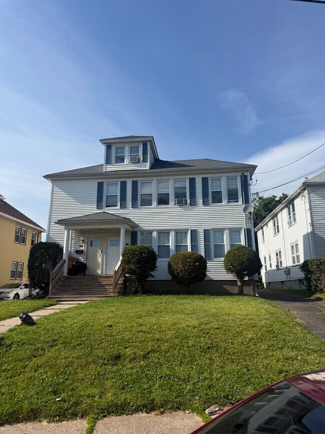 Foto del edificio - 102 Thomaston St