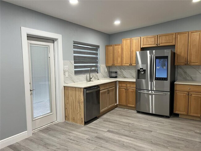 Foto del edificio - 1744 8th St