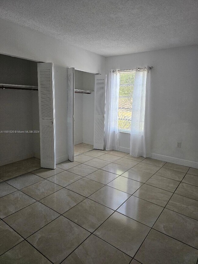 Building Photo - 14919 SW 104th St