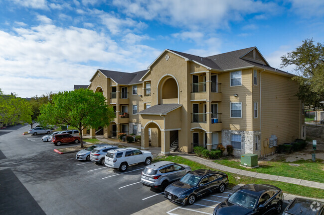 Building Photo - Hill Country Villas