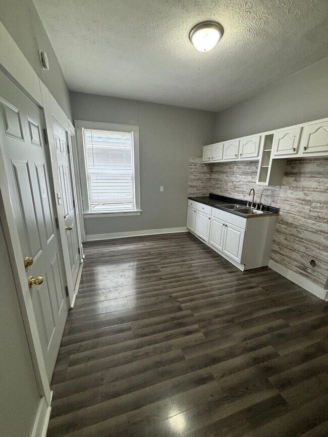 Foto del edificio - 2146 N 35th St