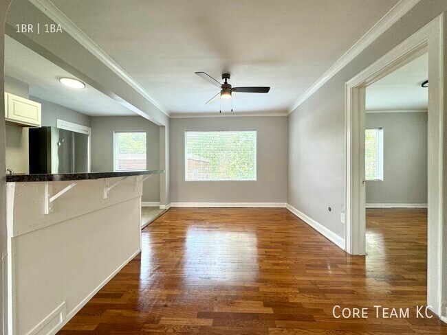 Foto del edificio - 4511 Roanoke Pkwy