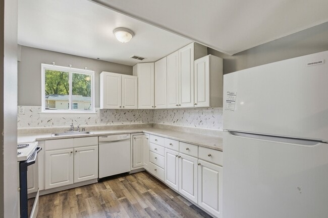 Building Photo - 272 Ternwing Dr