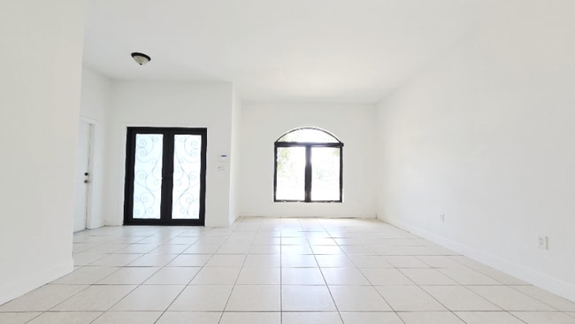 Foto del edificio - 14941 SW 26th Terrace