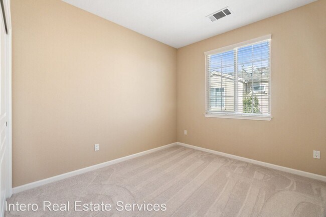Foto del edificio - 3 br, 2.5 bath House - 4441 Laird Cir