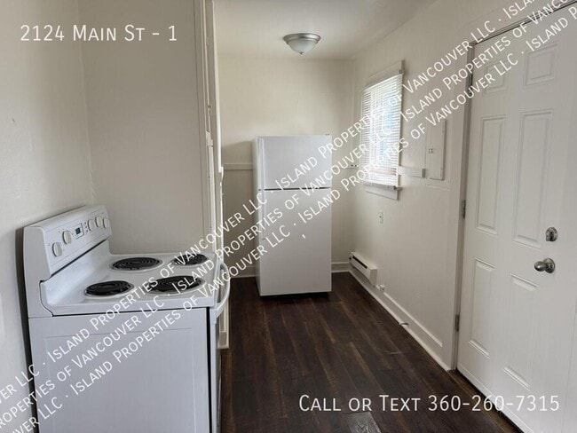 Photo - 2124 Main St Apartment