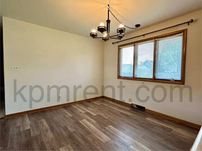 Foto del edificio - 720 Poplar St