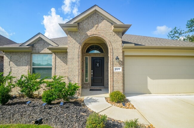 Building Photo - 1105 Breech Dr