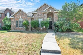 Building Photo - 631 Forest Hill Dr
