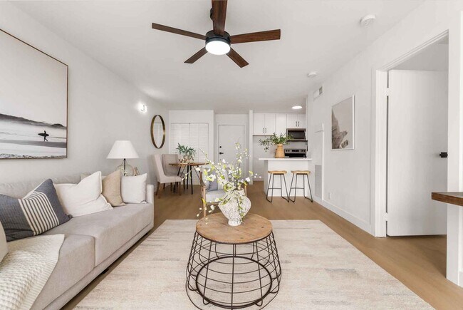 Foto del edificio - 1750 E Ocean Blvd