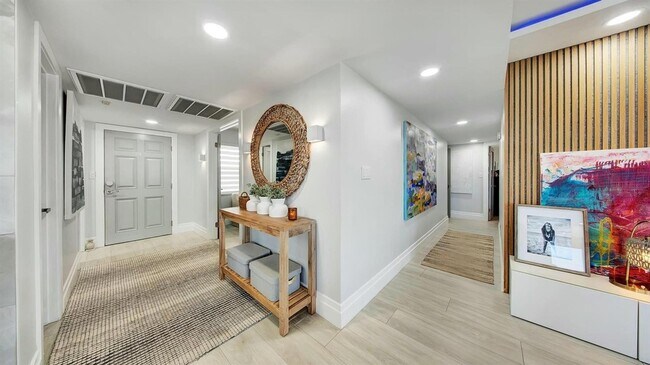 Building Photo - 2871 N Ocean Blvd