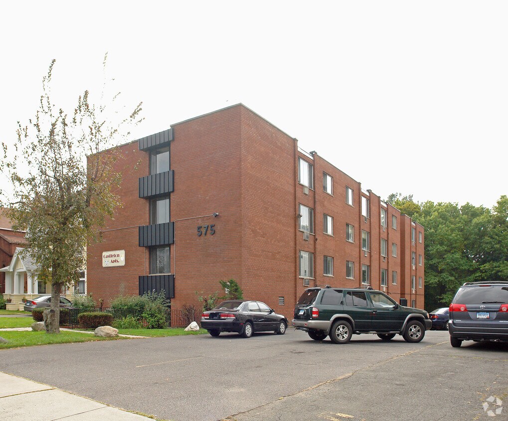 Foto del edificio - 575 Farmington Ave