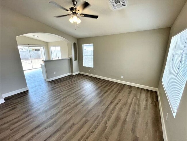 Building Photo - 949 Woodsong Way