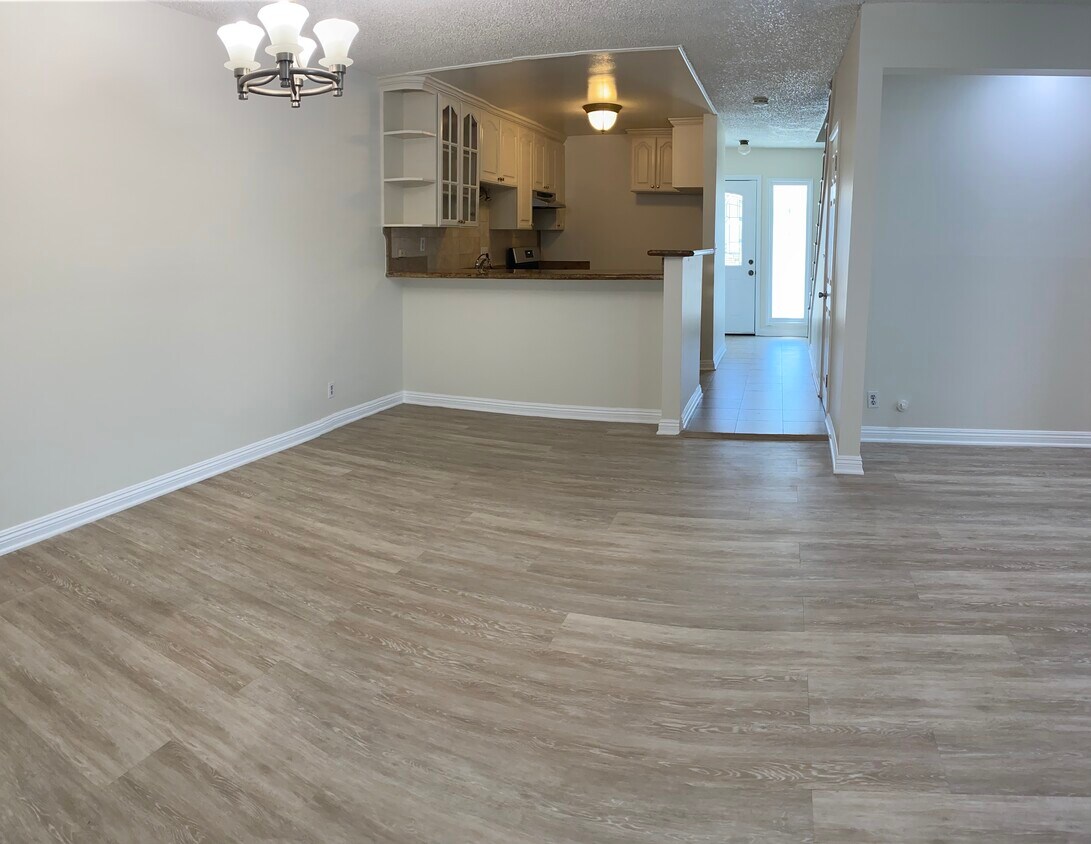 Dining Room - 4427 Camero Ave