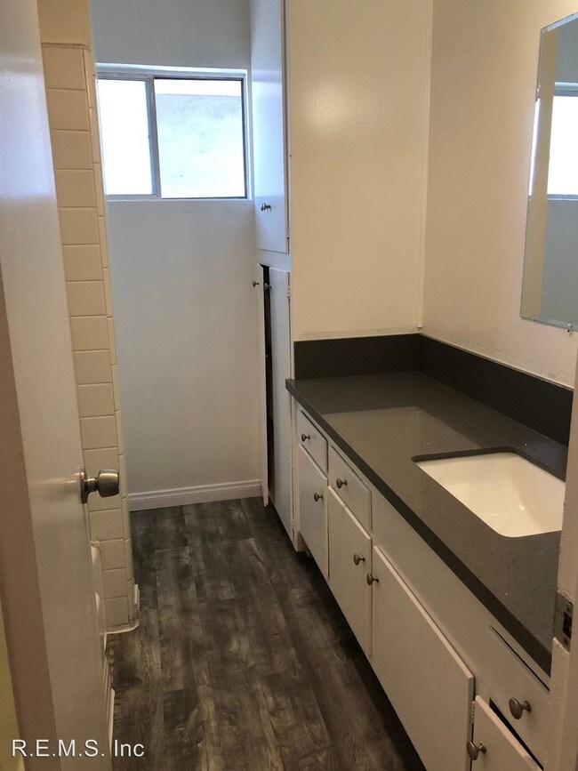 Foto del edificio - 1422-1430 W 225th St