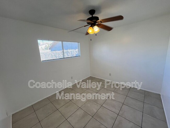 Foto del edificio - 66100 3rd St