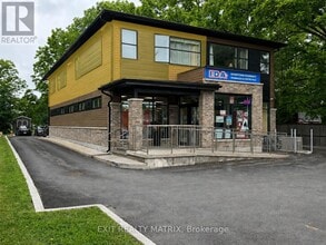 Building Photo - 1106 Concession St