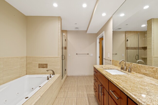 Foto del edificio - 395 E 4th St