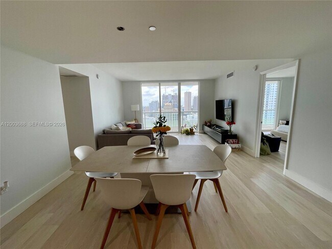 Foto del edificio - 50 Biscayne Blvd