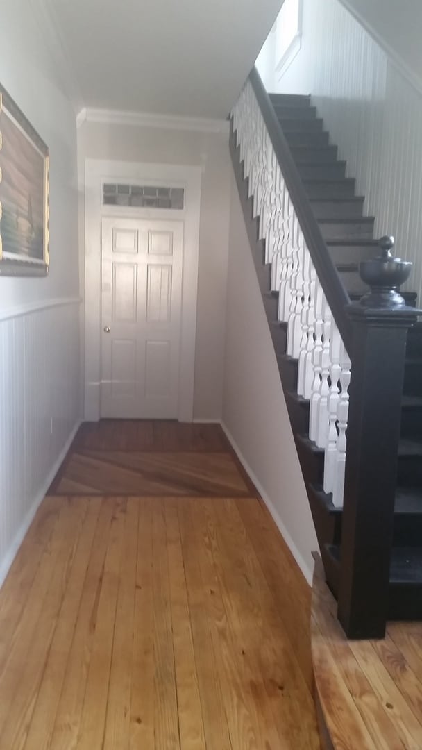 Building Photo - Awesome 1+ Bedroom apartment in Duplex