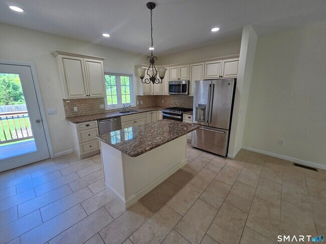Foto del edificio - 10 Oak Meadows Dr